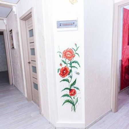 Тараскова 16, Люкс, Юзр Appartement Tsjerkasy Buitenkant foto