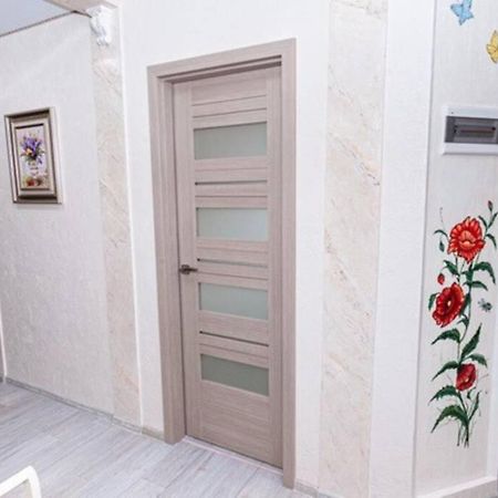 Тараскова 16, Люкс, Юзр Appartement Tsjerkasy Buitenkant foto
